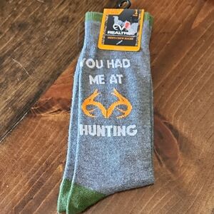 NWT Realtree Gray Crew Socks Hunting Mens Size 6 - 12.5